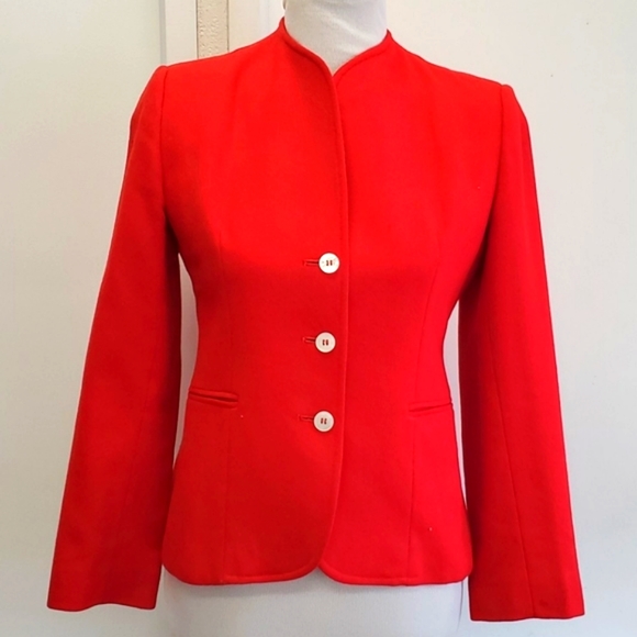 Evan Picone Jackets & Blazers - 🆑️vintage woolred blazer